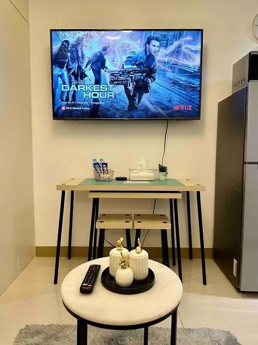 Appartement 1 Bedroom South Residences Sm Southmall Netflix / Alexa Manille