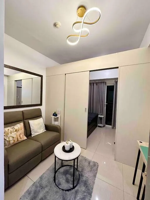 Appartement 1 Bedroom South Residences Sm Southmall Netflix / Alexa Manille