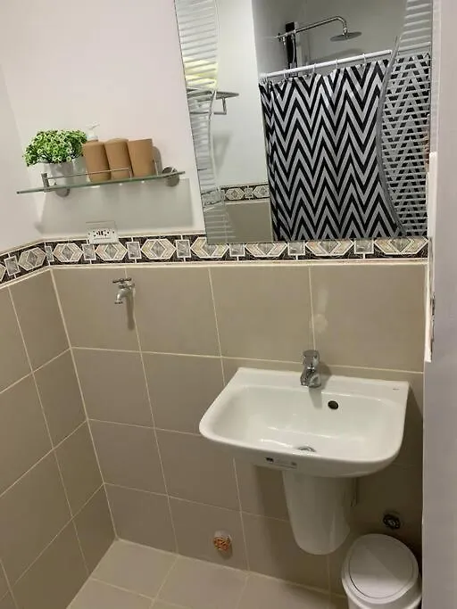 1 Bedroom South Residences Sm Southmall Netflix / Alexa Manila Apartment